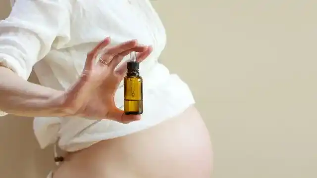 Essential Oils to Avoid During Pregnancy (General Guidance)